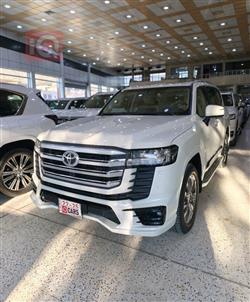 تۆیۆتا لاند کروزەر